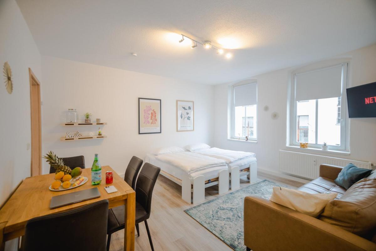 Ferienwohnung Laura In Gera Fuer Bis Zu 4 Personen - Neu Renoviert Eksteriør bilde