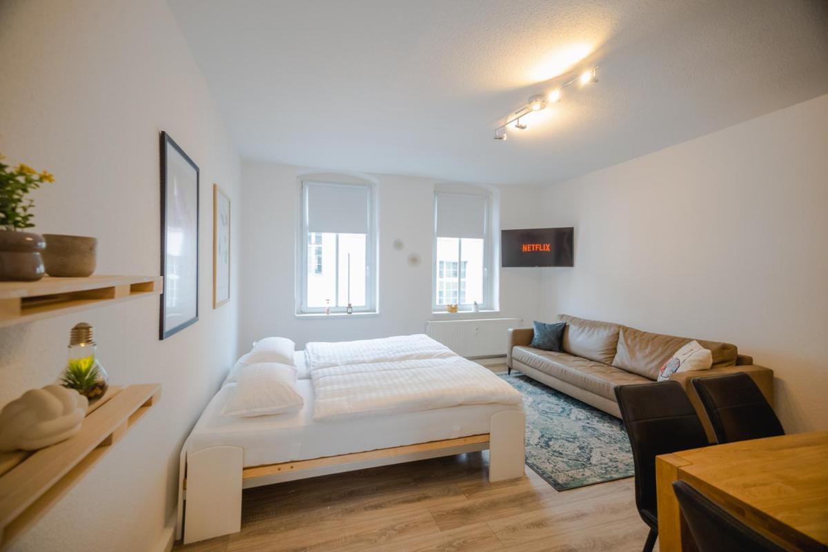 Ferienwohnung Laura In Gera Fuer Bis Zu 4 Personen - Neu Renoviert Eksteriør bilde